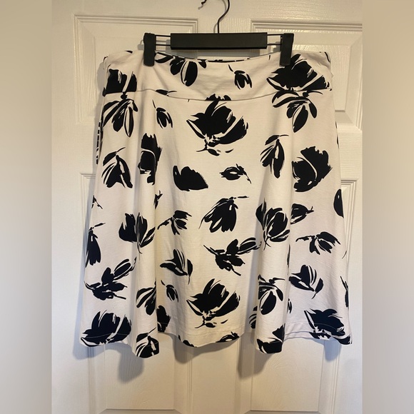 Alfred Sung Floral Set Sleeveless Tank & A-Line Skirt Bundle - Picture 7 of 10